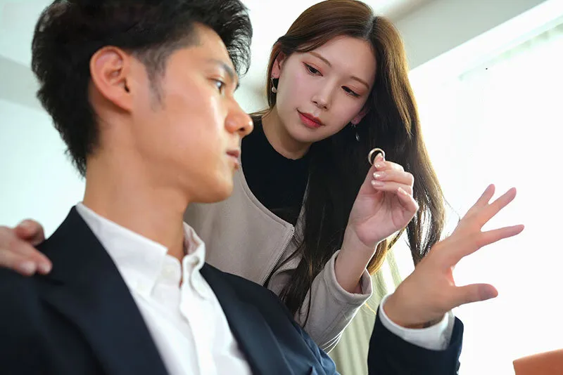 Cô vợ đi đi chơi, ông chồng ở nhà bị nhỏ em bà xã gạ phang không trượt phát nào